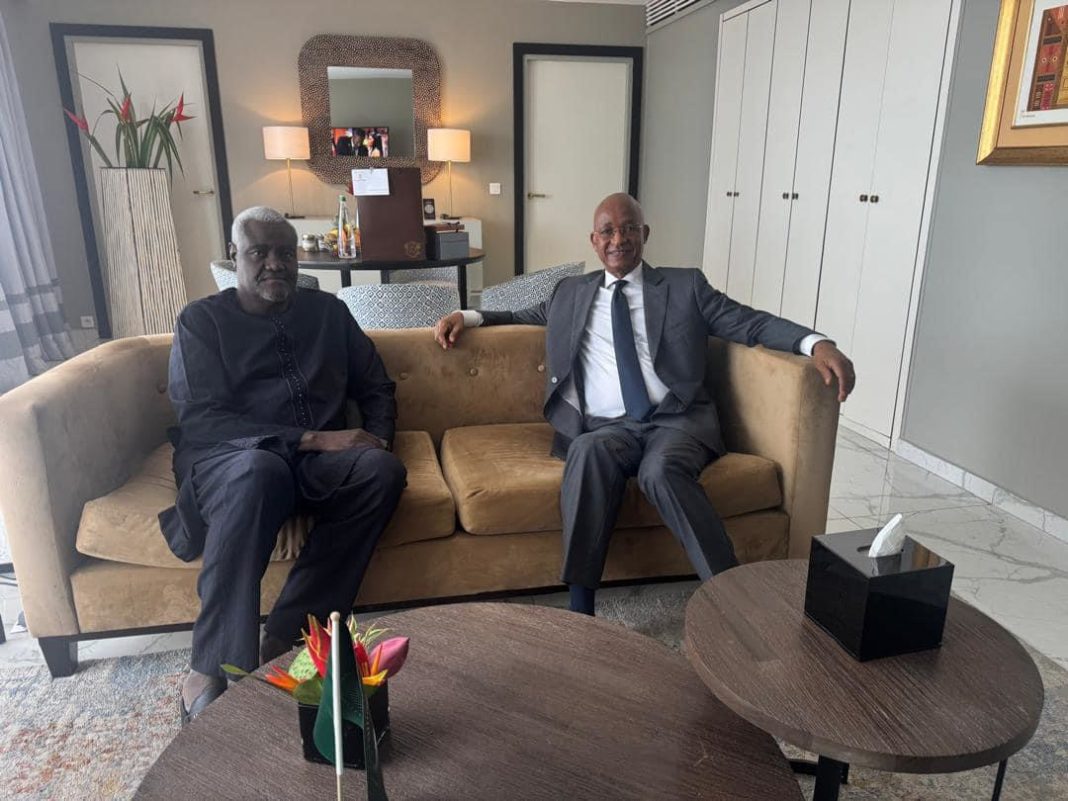 Abidjan : Cellou Dalein et Moussa Faki, président de la commission de l'UA